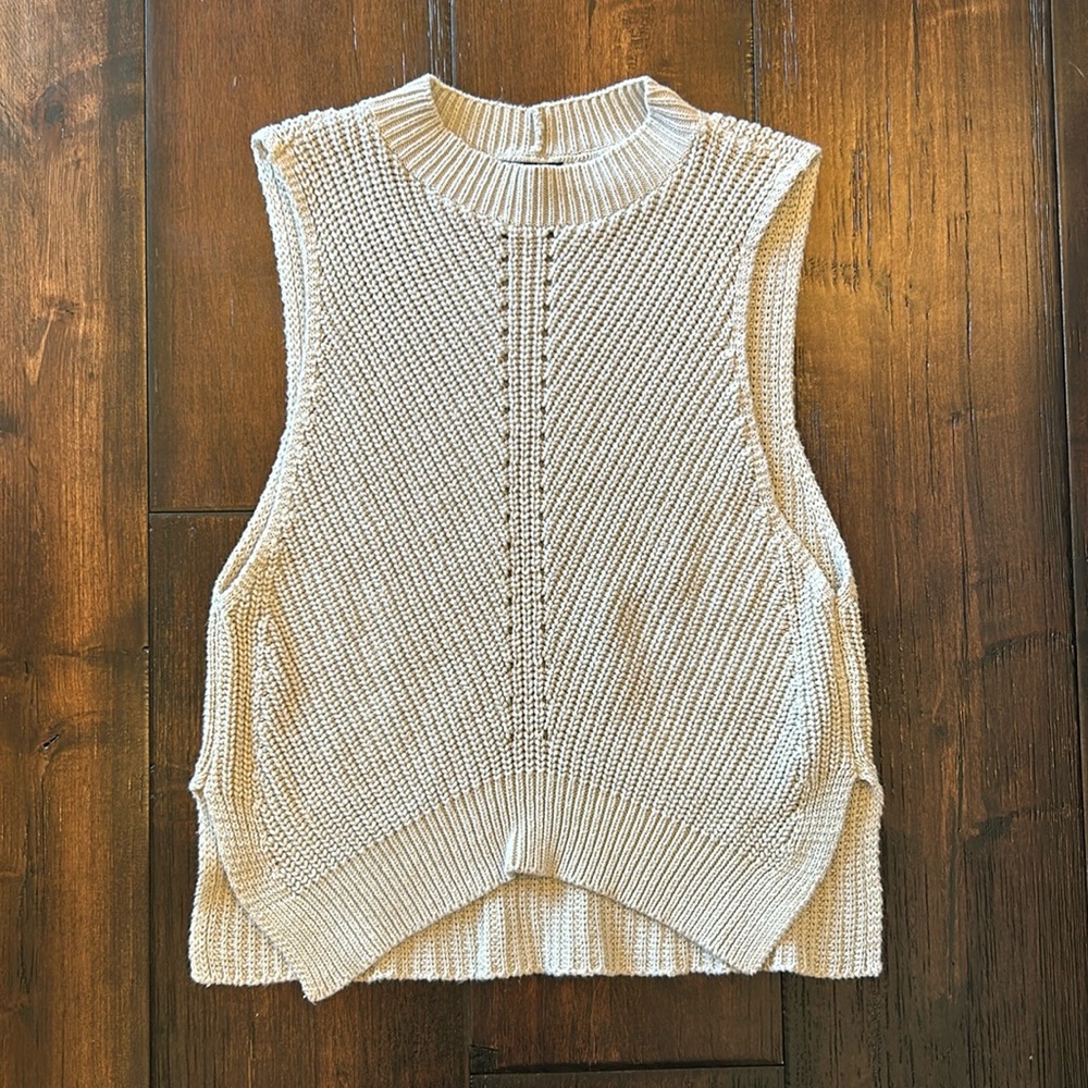 Beige- Cardigan vest- winter wear